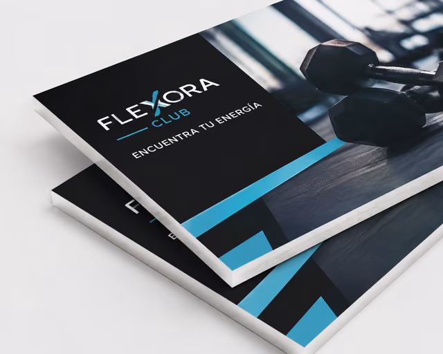Cartón pluma con impresión personalizada de la marca ficticia FLEXORA CLUB