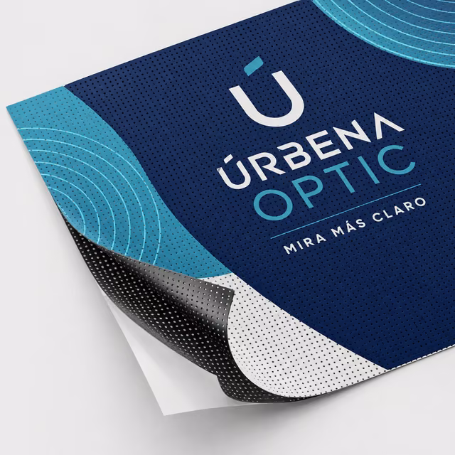 Vinilo microperforado con impresión personalizada de la marca ficticia ÓRBENA OPTIC