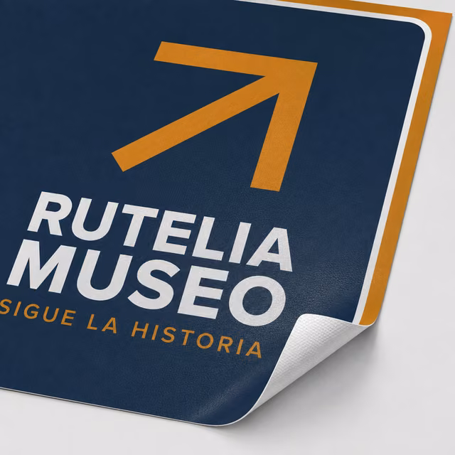 Vinilo para suelos con impresión personalizada de la marca ficticia RUTELIA MUSEO