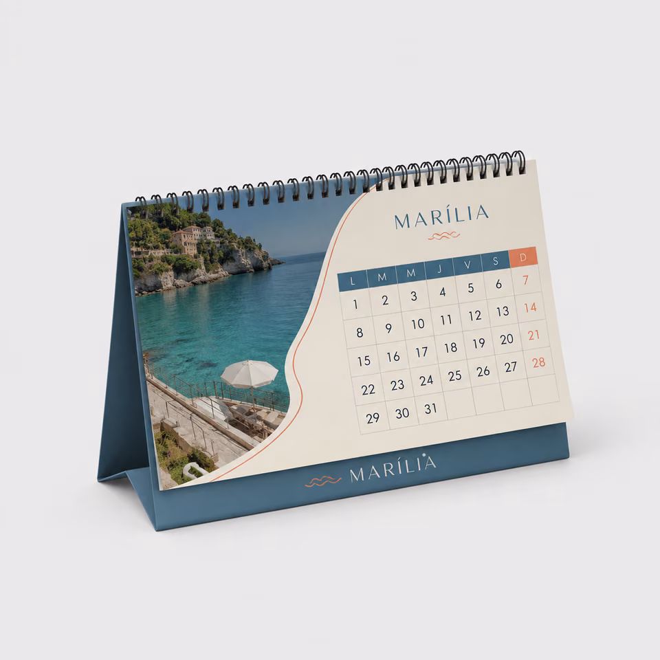 Calendarios de sobremesa con impresión personalizada de la marca ficticia MARÉLIA DAYS