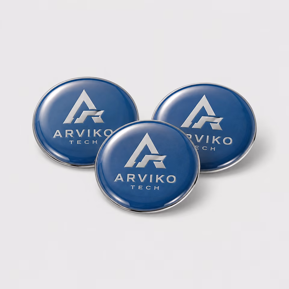Pegatinas con gota de resina con impresión personalizada de la marca ficticia ARVIKO TECH