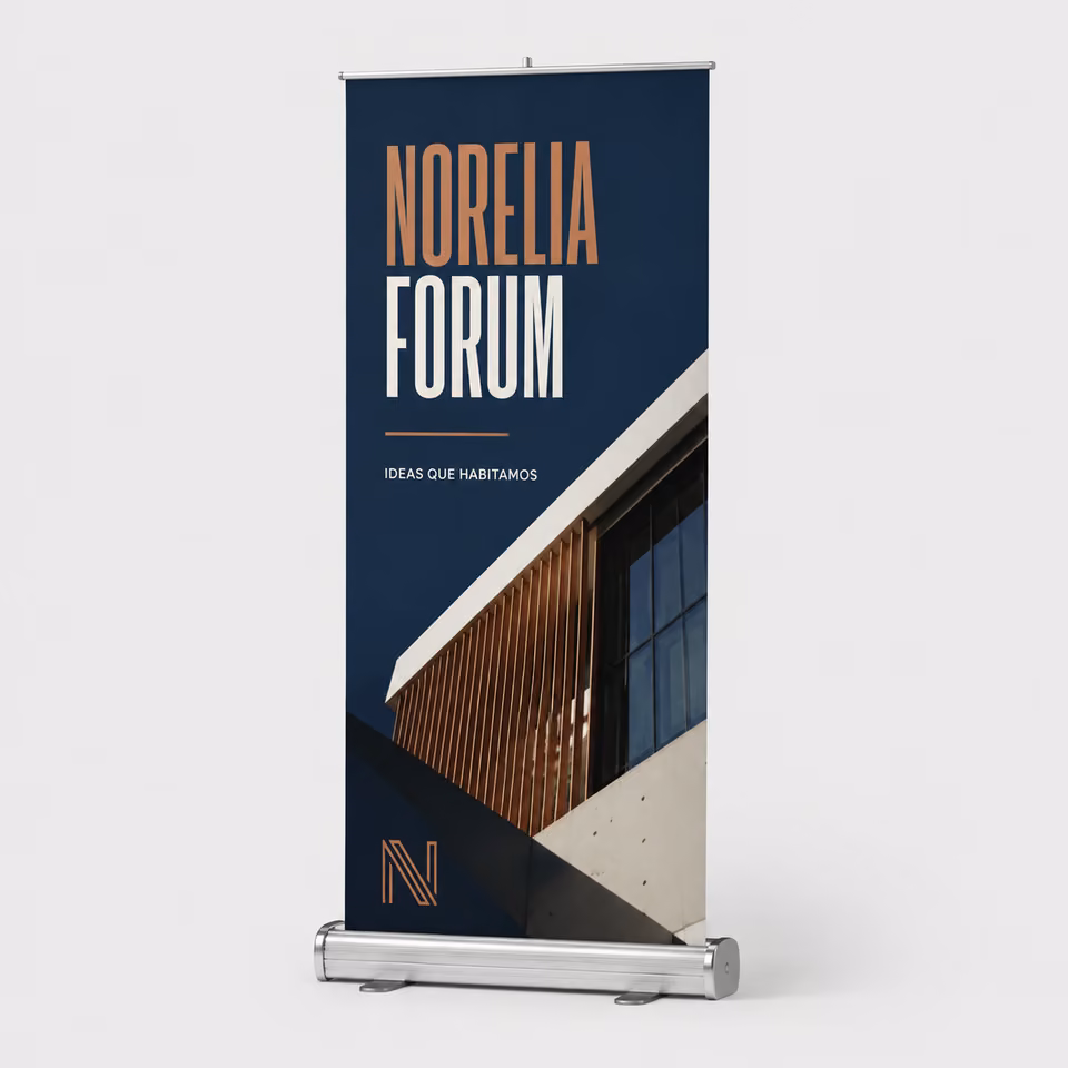Roll-up premium con impresión personalizada de la marca ficticia NORELIA FORUM