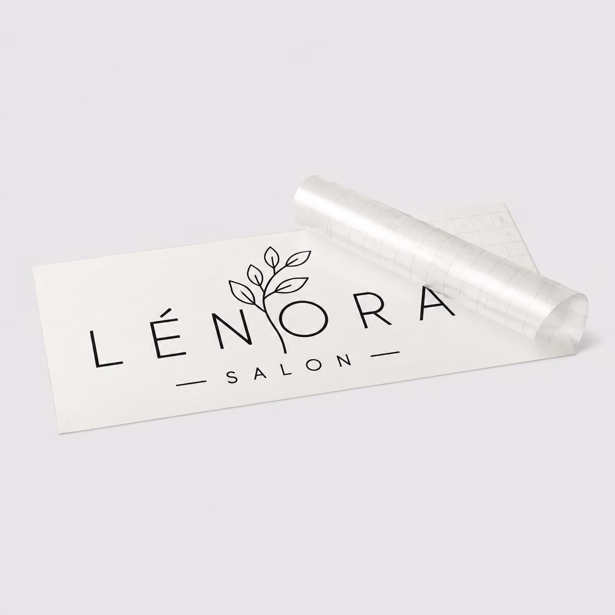 Vinilo de corte con impresión personalizada de la marca ficticia LÉNORA SALON
